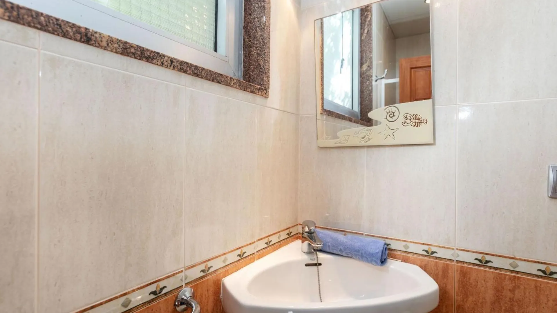 Apartment Mar I Muntanya-2 By Interhome Llanca